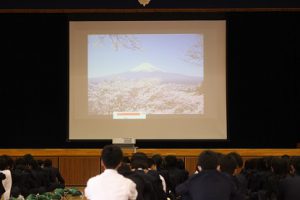 平成30年度第2学年総合的な学習の時間「富士山学」講演会が行われました