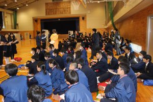 令和元年度 第２学年総合的な学習の時間「富士山学」研究発表会が行われました