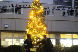 令和3年度クリスマスツリー点灯式が行われました