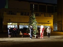 令和５年度クリスマスツリー点灯式が行われました。