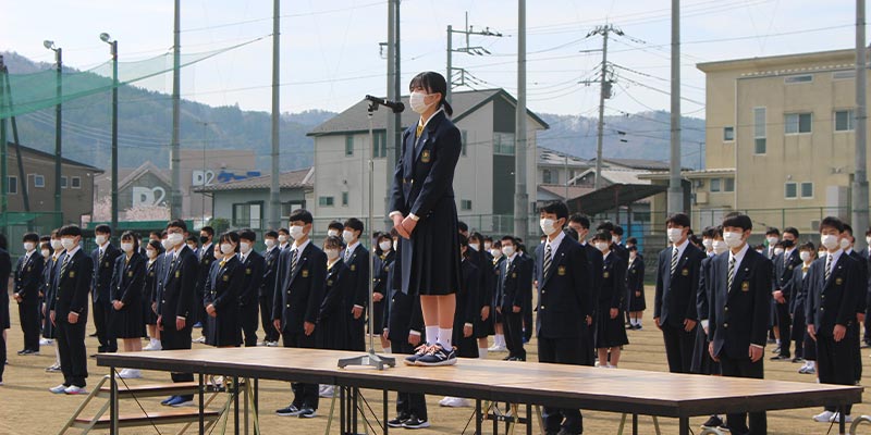 各学年より