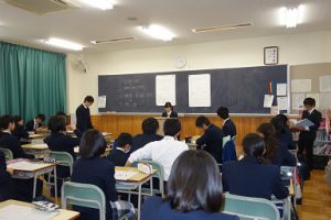 弁護士出前授業が行われました