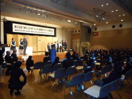 祝 金賞・トンボ学生服賞 受賞　美術部3年　渡邊京子さん