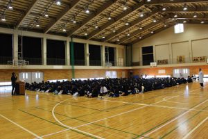 「社会を知る」講話　織物づくりから学んだこと