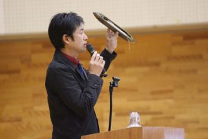 「社会を知る」講話　織物づくりから学んだこと