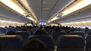 修学旅行団 那覇空港に到着しました
