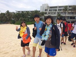 修学旅行団2日目 体験学習の様子です