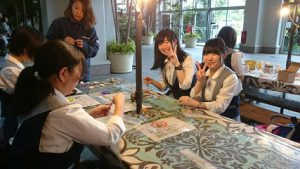修学旅行団2日目 体験学習の様子です