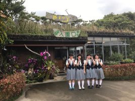 修学旅行団2日目 体験学習の様子です