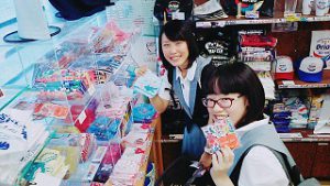 修学旅行団2日目 体験学習の様子です