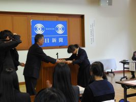 祝　山梨県知事賞受賞　1年　小池今日佳さん～第63回青少年読書感想文県コンクール