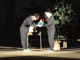 クリスマスツリー点灯式が行われました