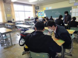 小・中・高の連携 吉田高校の教育ボランティアの様子です