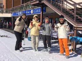 第1学年 スキー・スノーボード教室の様子です