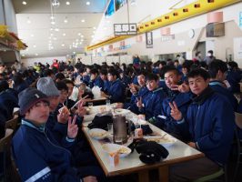 第1学年 スキー・スノーボード教室の様子です