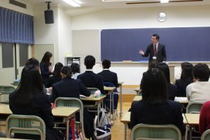 渡辺 貢奨学会 ニュージーランド短期海外研修奨学金贈呈式が行われました