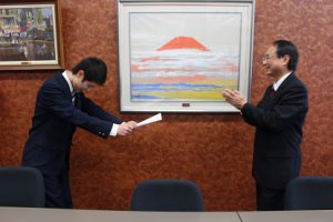 祝　校長表彰　1年　前島詞穏くん