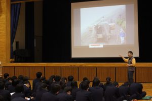 平成30年度第2学年総合的な学習の時間「富士山学」講演会が行われました