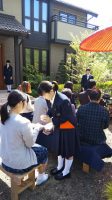 茶道部 春のお茶会の様子です