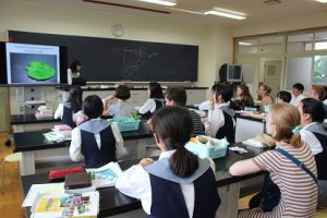 アメリカ合衆国ケネディーハイスクールよりDan先生と7名の生徒が来校しています