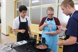吉田のうどん作りに挑戦しました