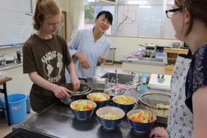 吉田のうどん作りに挑戦しました