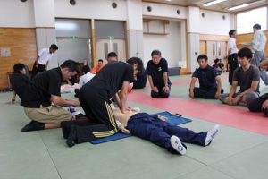 「大事な命を守るために」心肺蘇生法講習会が行われました