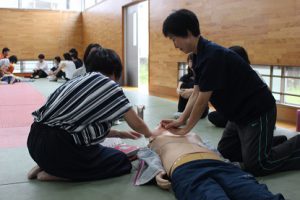 「大事な命を守るために」心肺蘇生法講習会が行われました