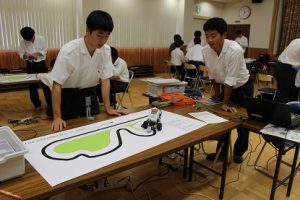 平成30年度山梨大学ものづくり出張授業(メカパイロット出前授業)が行われました