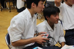 平成30年度山梨大学ものづくり出張授業(メカパイロット出前授業)が行われました