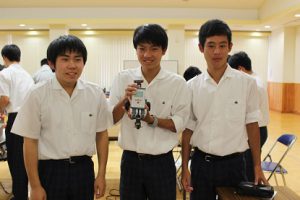 平成30年度山梨大学ものづくり出張授業(メカパイロット出前授業)が行われました