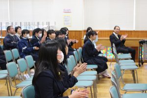 ランチタイムの楽しいひととき～吹奏楽部クリスマスコンサート～