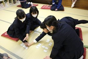 平成30年度第56回校内百人一首大会が行われました