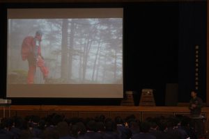 1学年総合的な学習の時間「富士山学」講演会が行われました