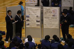 平成30年度2学年総合的な学習の時間「富士山学」研究発表会が行われました