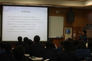 平成30年度 第12回 1学年オープンスタディー（理数科卒業生卒論発表会）が行われました