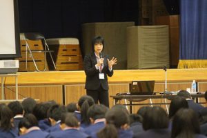平成30年度 第12回 1学年オープンスタディー(小論文講演会)が行われました