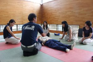 心肺蘇生法講習会（教職員対象）が行われました