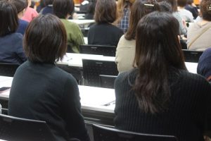 第1学年授業公開･保護者説明会が行われました