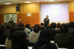 第1学年授業公開･保護者説明会が行われました