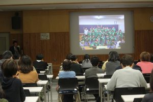 第1学年授業公開･保護者説明会が行われました