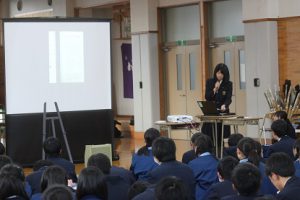 令和元年度1学年総合的な探究の時間｢富士山学｣ 学年発表会が行われました