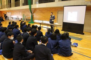 1学年総合的な探究の時間「富士山学Ⅱワークショップ」が行われました