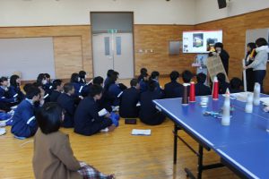 1学年総合的な探究の時間「富士山学Ⅱワークショップ」が行われました