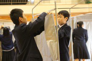 1学年総合的な探究の時間「富士山学Ⅱワークショップ」が行われました