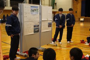 令和元年度 第２学年総合的な学習の時間「富士山学」研究発表会が行われました