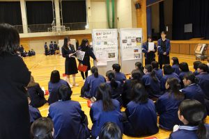 令和元年度 第２学年総合的な学習の時間「富士山学」研究発表会が行われました