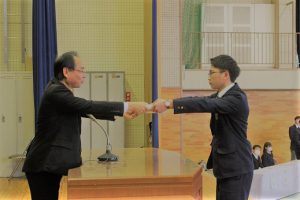 令和元年度表彰状授与式・記念品贈呈式が行われました