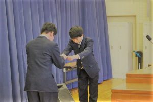 令和元年度表彰状授与式・記念品贈呈式が行われました