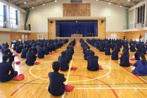 令和元年度 2学年終業式・離退任式を行いました